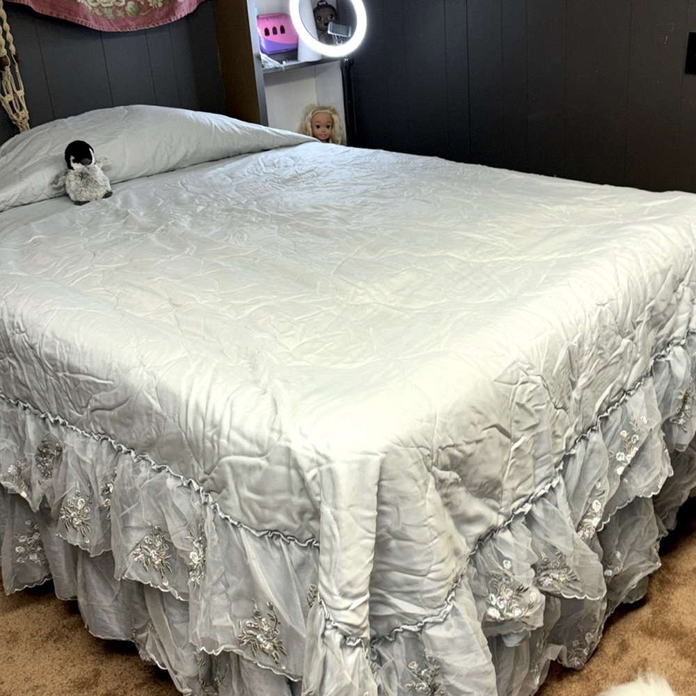 King size bedspread